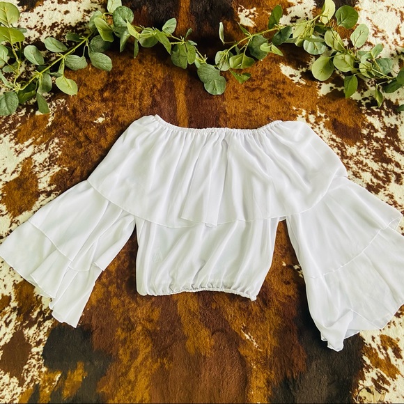 SOLD ✨ White Off the Shoulder Bell Sleeve Crop Top - Picture 5 of 5